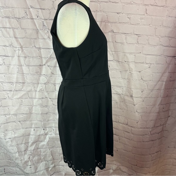 LOFT ann taylor Black Sleeveless Fit & Flare Mini Dress sz 8 cutout lace pattern - Picture 2 of 8